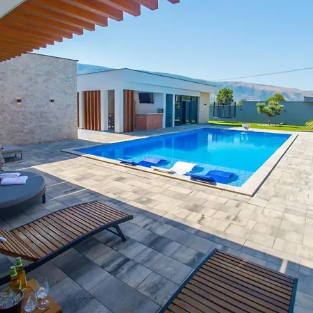 River Villa *